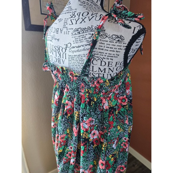 Vintage 70s Queen's Way Black Floral Maxi Dress Size M Retro Boho Summer Hippie - Picture 3 of 13